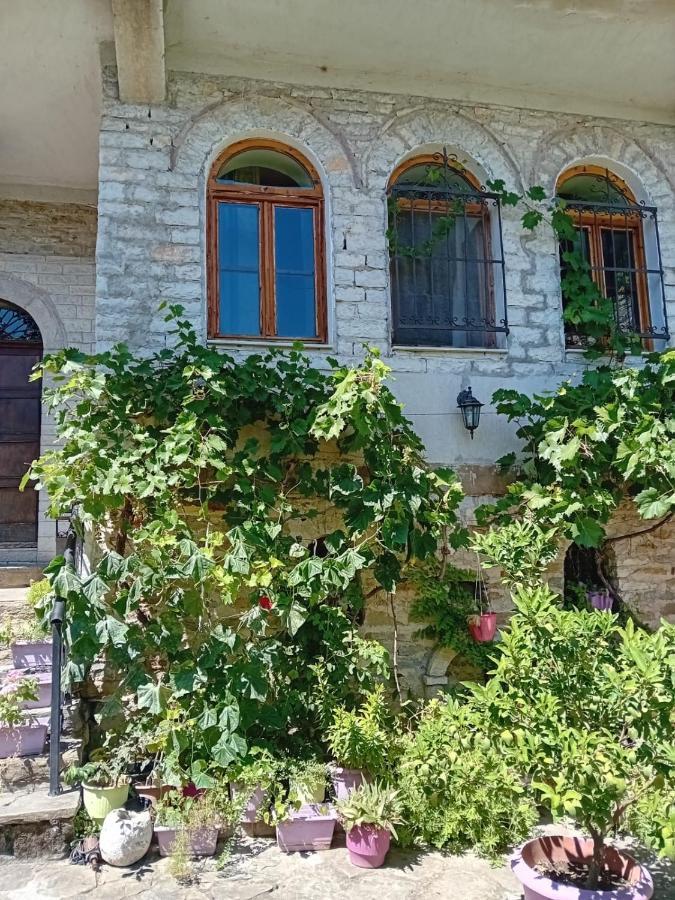 Stone Pazar Guest House Gjirokastër Exterior foto
